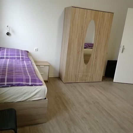 Haupthaus Moeblierte Zimmer Mit Eigenem Bad Uelzen Esterno foto