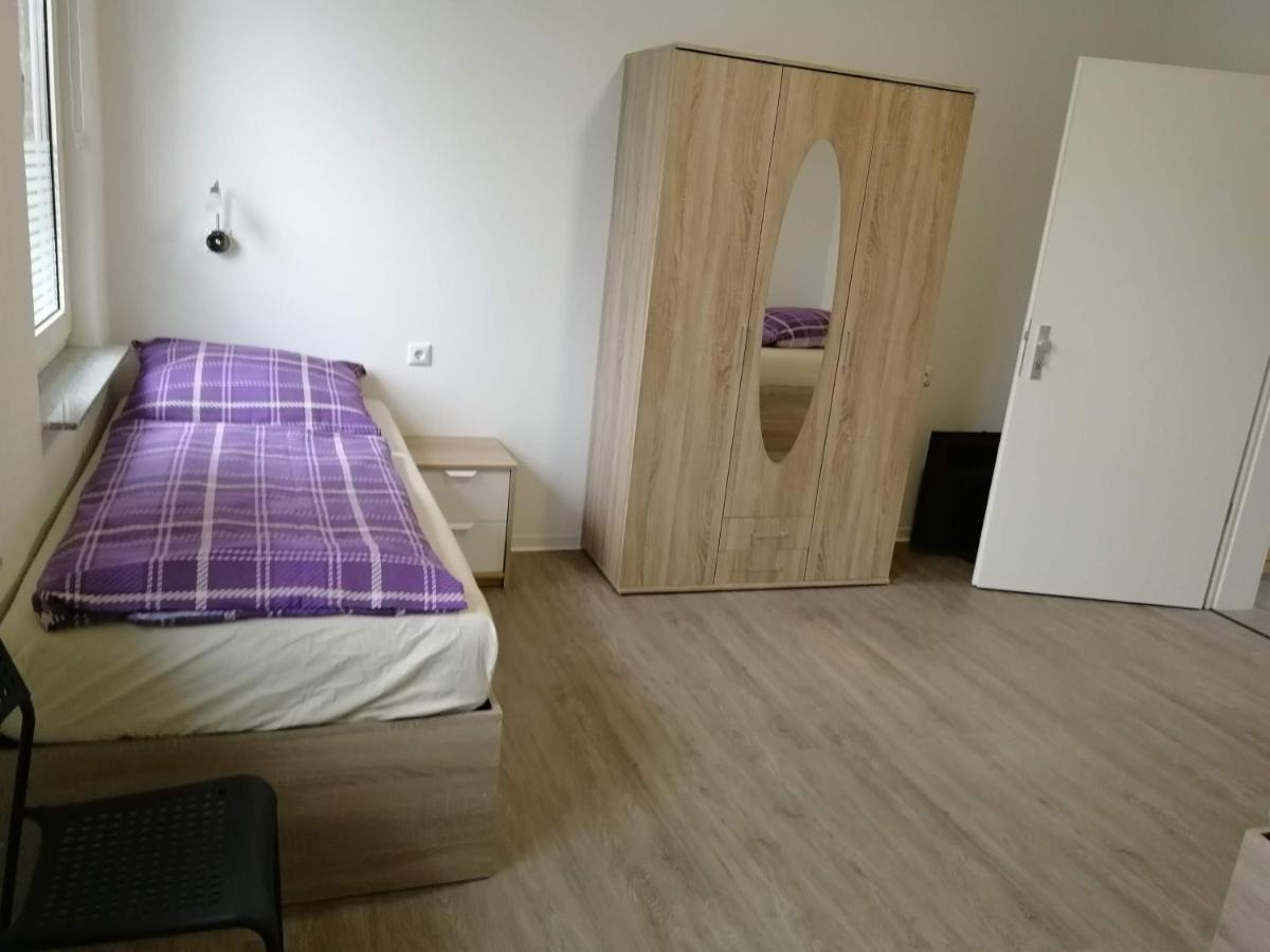 Haupthaus Moeblierte Zimmer Mit Eigenem Bad Uelzen Esterno foto