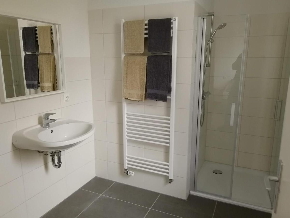 Haupthaus Moeblierte Zimmer Mit Eigenem Bad Uelzen Esterno foto