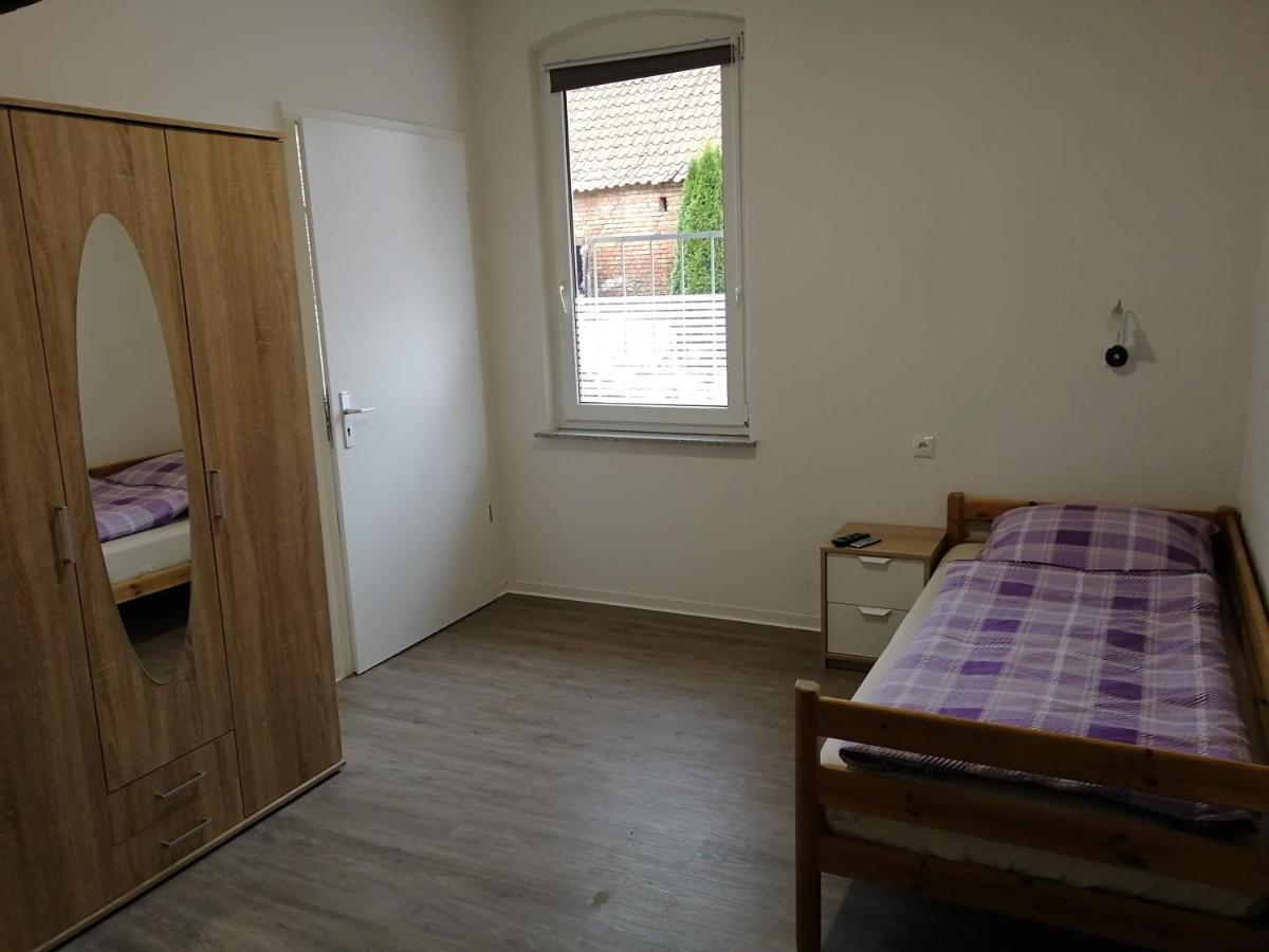 Haupthaus Moeblierte Zimmer Mit Eigenem Bad Uelzen Esterno foto